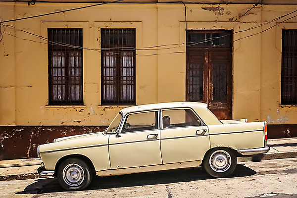 포토 JPG 해외이미지 외관 벽 창문 교통시설 자동차 거리 주택 경사 사람없음 건물 노란색 문 맑음 미국 페인트 수확 도시 바퀴 그리기 보행로 플랫 도심 주차 묘사 언덕 부식 복고 타운 칠레 공동주택 교외 방치 옛날 오리지널 해외202008 해외포토 건축물 길 육상교통 컬러 교통 북아메리카 농업 모션 날씨 남아메리카 시설 파일형식