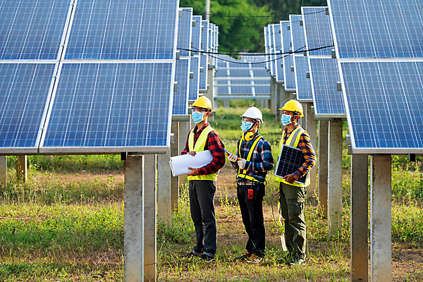 포토 JPG 해외이미지 식물 아시아 지붕 미래 노동자 세포 세명 빛 태양 중국 힘 재활용 펼침 에너지 죽음 판넬 엔지니어 바이러스 태양에너지 감염 전염 혁명 궤 해외202008 해외포토 자연요소 직업 나라 컨셉 모션 사람 기술자 그린에너지 질병 친환경 파일형식