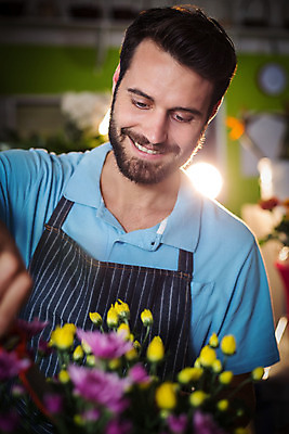 포토 JPG 해외이미지 백인 남자 꽃 실내 한명 서기 20대 성인 앞치마 자르기 꽃집 성인남자한명만 해외202008 해외포토 서양인 식물 1 모션 사람 청년 내부 상점 남자한명만 성인남자만 파일형식