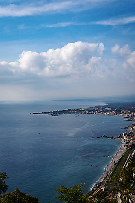 포토 JPG 해외이미지 바다 여행 백그라운드 건축양식 자연 하늘 표면 사람없음 야외 물 파란색 빛 햇빛 태양 환경 이탈리아 내추럴 해외202008 해외포토 자연요소 건축 유럽 컬러 생태계 파일형식