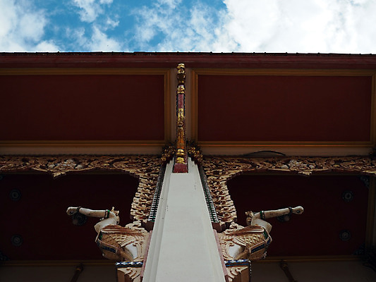 포토 JPG 해외이미지 전통 디자인 아시아 종교 문화 불교 건축양식 태국 지붕 미술 동양인 사람없음 장식 교회 종 흰색 사찰 역사 황금 묘사 방콕 옛날 해외202008 해외포토 건축 나라 컬러 종교건축 문화예술 인종 건물 파일형식