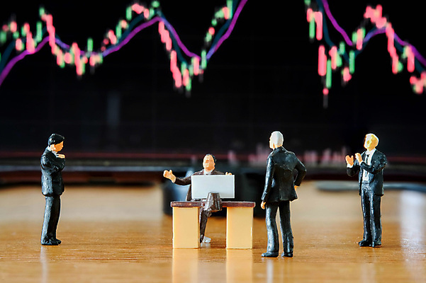 포토 JPG 해외이미지 직업 백그라운드 컨셉 돈 회사 비즈니스 통신 그래프 서기 사람 사람없음 그래픽 금융 경제 숫자 판매 모니터 자료 공연 미니어처 거래 정보 성장 업무 바 비즈니스맨 시장 목표 주식 분석 리더 촛대 투자 이익 해외202008 해외포토 문자 남자 모션 이벤트 컴퓨터 모형 작업 직장인 재산 파일형식