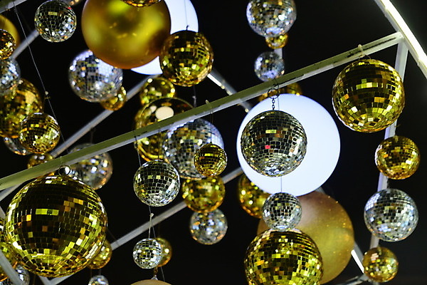 포토 JPG 해외이미지 식물 전통 계절 열매 선 잎 크리스마스 겨울 일러스트 공 자연 휴가 새로움 사람없음 장식 가로 빨간색 초록색 축제 화환 흰색 나뭇가지 축하 소나무 은색 연도 심볼 솔방울 침엽수 전나무 원뿔 엘리먼트 해외202008 해외포토 도형 나무 기념일 꽃 컬러 컨셉 생태계 파일형식