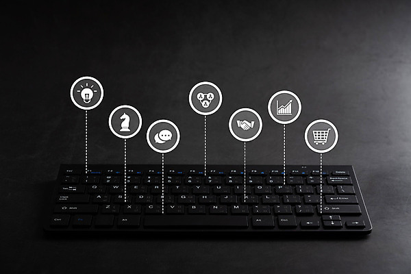 포토 JPG 해외이미지 구름 아이콘 인터넷 비즈니스 미래 사람없음 스마트폰 쇼핑 세계 글로벌 세일 바구니 상점 웹 카트 키보드 신용카드 시장 E 어플리케이션 구매 심볼 사인 상업 와이파이 결제 클릭 온라인 전자상거래 인터넷주소 마케팅 소셜 소셜미디어 스타일 미니멀 해외202008 해외포토 자연요소 알파벳 컨셉 금융 핸드폰 스마트기기 무선인터넷 파일형식