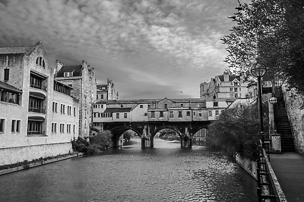 포토 JPG 해외이미지 건축양식 영국 잉글랜드 사람없음 야외 가로 관광지 강 반사 명승지 해외202008 해외포토 건축 유럽 여행 풍경 파일형식