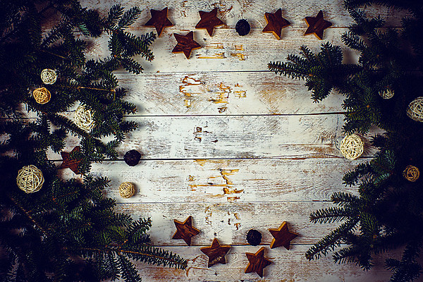 포토 JPG 해외이미지 나무 계절 열매 백그라운드 컨셉 크리스마스 겨울 패턴 탁자 휴가 새해 프레임 사람없음 목재 장식 가로 초록색 화환 어둠 수확 흰색 나뭇가지 시골 인사 신용카드 그룹 황금 널 질감 복고 전나무 원뿔 구성 그런지 옛날 가문비나무 카피스페이스 국경 해외202008 해외포토 도형 식물 기념일 꽃 컬러 가구 무늬 농업 재료 금융 공백 예절 파일형식