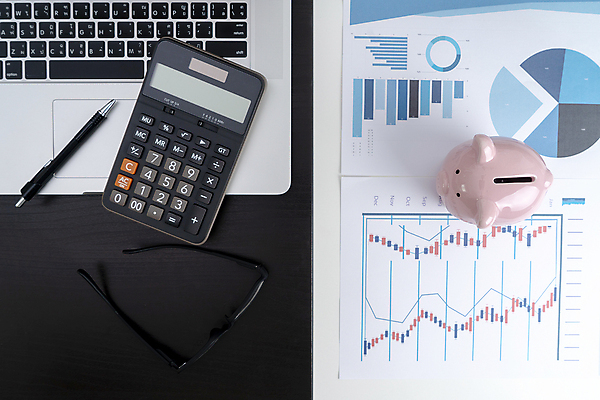 포토 JPG 해외이미지 백그라운드 인터넷 비즈니스 통계 그래프 사람 사람없음 금융 노트북 스마트폰 컴퓨터 사무실 모니터 자료 정보 네트워크 계획 위험 고객 분석 동료 계약 서비스 무역 보고서 상담 문서 투자 나눔 자원 진행 대출 개발 리뷰 마케팅 소셜 경제학 힙스터 해외202008 해외포토 교육 패션 산업 컨셉 관계 경제 전자제품 핸드폰 스마트기기 파일형식