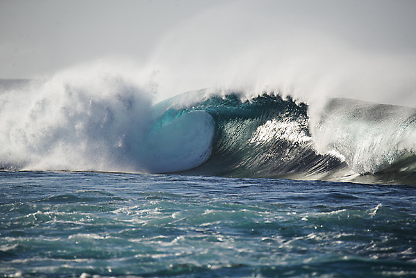 포토 JPG 해외이미지 라이프스타일 스포츠 파도 바다 여행 백그라운드 모션 자연 하늘 날씨 통 풍경 사람없음 야외 물 여름 파란색 힘 점 액체 서핑 떨어짐 큼 시원함 하와이 태평양 분무기 튜브 서퍼 힘찬 해외202008 해외포토 자연요소 계절 컬러 컨셉 운동선수 생활 미국 수상스포츠 크기 생태계 파일형식