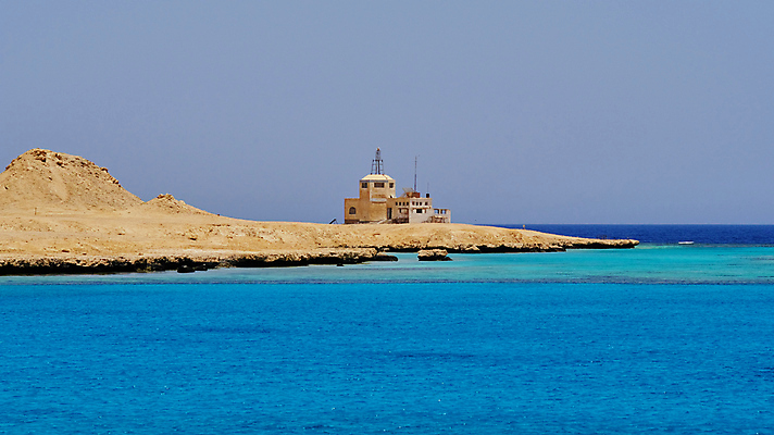 포토 JPG 해외이미지 모래 바다 섬 여행 아프리카 자연 하늘 휴가 이집트 풍경 사람없음 야외 물 여름 파란색 모래사장 태양 맑음 스노클링 산호 크루즈 암초 이국적 터키석 파라다이스 해외202008 해외포토 자연요소 계절 나라 컬러 배_교통 날씨 수상스포츠 자포동물 보석 생태계 파일형식