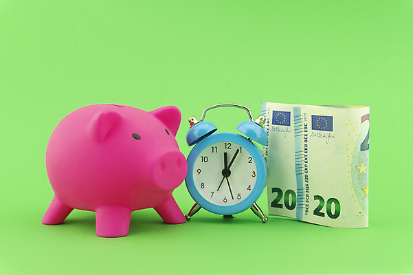 포토 JPG 해외이미지 시계 백그라운드 컨셉 돈 회사 비즈니스 성공 설계 아이디어 사람없음 초록색 금융 경제 사무실 유로 도전 성장 흰색 시간 업무 시장 계획 주식 손목시계 경영자 투자 상업 공포 이익 계산서 경영 마케팅 수입 프로젝트 목차 해외202008 해외포토 컬러 장신구 작업 재산 리더 파일형식