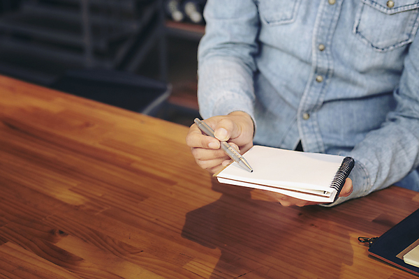 포토 JPG 해외이미지 모델 직업 디자인 커플 남자 종이 비즈니스 건축양식 설계 주택 사람 앉기 사람없음 내부 건물 금융 사무실 방 흰색 업무 비즈니스맨 엔지니어 재산 계획 상담원 건축가 디자이너 고객 책상 컨설턴트 상담 그림 투자 청사진 공학 대출 프로젝트 해외202008 해외포토 건축물 교육 건축 컬러 가구 컨셉 관계 모션 경제 작업 직장인 사무원 기술자 전문직 파일형식