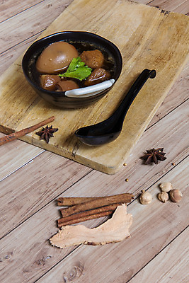 포토 JPG 해외이미지 아시아 음식 백그라운드 재료 태국 육류 돼지고기 요리 동양인 사람없음 갈색 식당 계란 검은색 식사 저녁식사 중국 사발 달콤 맛 아침식사 수프 혼합 설탕 허브 향신료 점심식사 대두 삶기 시나몬 맛있는 해외202008 해외포토 식물 나라 컬러 컨셉 식재료 인종 상점 알 사기그릇 향미료 파일형식