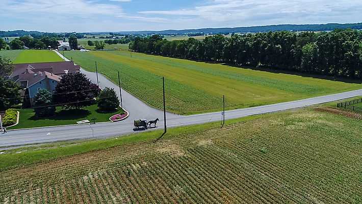 포토 JPG 해외이미지 동물 구름 전통 종교 문화 도로 여행 겨울 밭 농업 교통시설 자연 거리 풍경 사람없음 야외 여름 농장 갈색 평화 검은색 카트 수확 골동품 시골 바퀴 역사 복고 마차 유모차 구식 옛날 해외202008 해외포토 자연요소 계절 산업 길 교통수단 컬러 교통 컨셉 아기용품 시설 생태계 파일형식