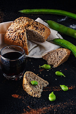 포토 JPG 해외이미지 전통 음식 빵 백그라운드 탁자 콩 건강 사람없음 목재 갈색 검은색 식사 어둠 빵집 껍질 흰색 시골 신선 아침식사 상품 낟알 밀 유기농 밀가루 덩어리 내추럴 프랑스어 고립 핸드메이드 호밀 맛있는 해외202008 해외포토 나무 문자 웰빙 컬러 가구 재료 곡류 상점 가루 파일형식