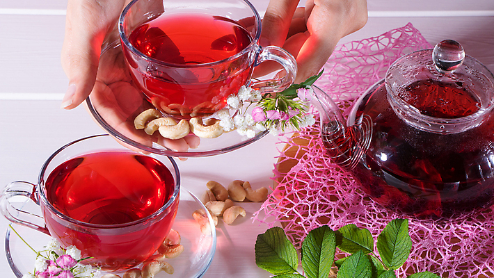 포토 JPG 해외이미지 전통 여유 음료 선 잎 유리 아침 영국 건강 동양인 사람없음 컵 빨간색 일본 흐름 머그컵 가을 뜨거움 붓기 차 맛 수증기 찻주전자 민트 허브 컵받침 준비 주기 아로마 온도 비타민 히비스커스 해외202008 관능적 해외포토 주간 식물 식기 계절 꽃 감정 유럽 아시아 컬러 컨셉 모션 재질 주전자 인종 받침대 영양소 파일형식