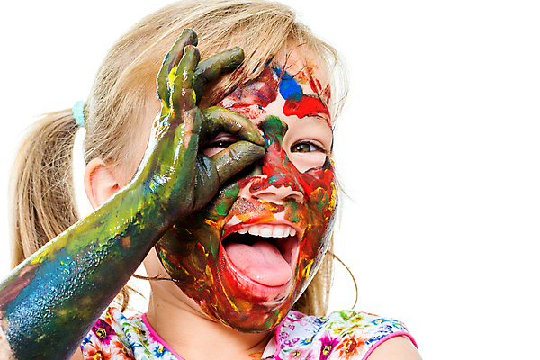 포토 JPG 해외이미지 손 여자 행복 얼굴 어린이 포즈 한명 컬러풀 축제 페인트 외침 표현 OK 작음 심볼 즐거움 그림 고립 비명 해외202008 해외포토 1 감정 컬러 사람 손짓 신체부위 소리 크기 파일형식