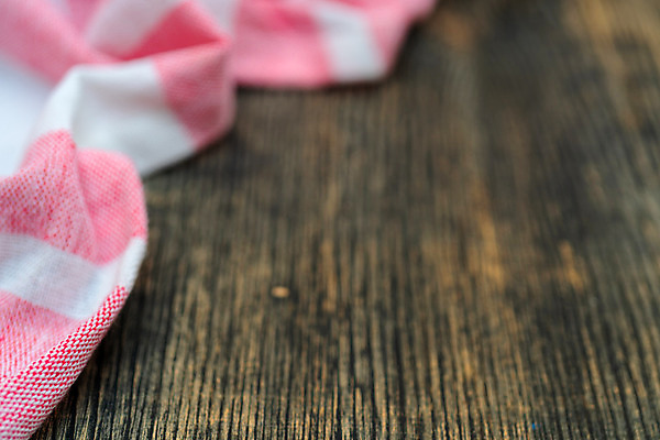 포토 JPG 해외이미지 디자인 백그라운드 패턴 탁자 표면 추상 요리 사람없음 목재 장식 빨간색 수건 우주 주방 식당 흰색 시골 직물 면 널 정상 메뉴 질감 냅킨 체크무늬 해외202008 해외포토 나무 컬러 가구 무늬 재료 위생용품 상점 파일형식