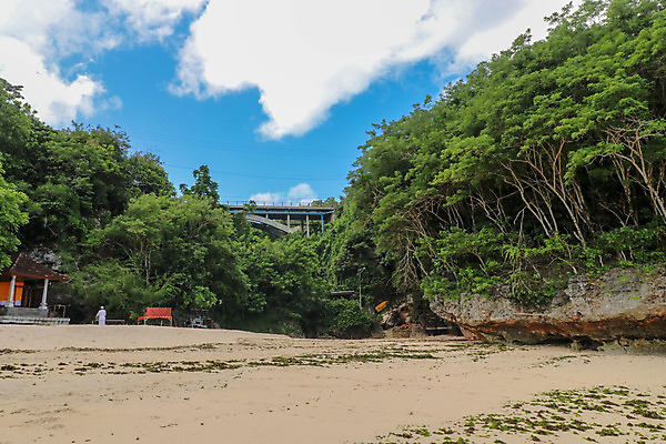 포토 JPG 해외이미지 모래 파도 바다 섬 여행 백그라운드 자연 하늘 휴가 휴식 풍경 사람없음 초록색 물 여름 파란색 태양 서핑 발리 인도네시아 해외202008 해외포토 자연요소 계절 아시아 컬러 컨셉 수상스포츠 생태계 파일형식