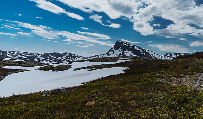 포토 JPG 해외이미지 구름 공원 유럽 호수 여행 자연 하늘 산 파노라마 노르웨이 국립공원 풍경 사람없음 야외 초록색 물 여름 파란색 계곡 얼음 하이킹 바위 장면 북쪽 스칸디나비아 전국 절정 해외202008 해외포토 자연요소 계절 공공시설 나라 컬러 레저 촬영기법 돌_바위 방향 생태계 파일형식