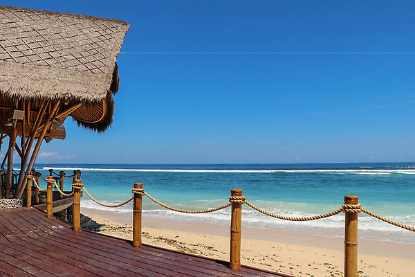 포토 JPG 해외이미지 라이프스타일 모래 바다 섬 여행 의자 자연 탁자 하늘 호텔 휴가 휴식 풍경 사람없음 야외 내부 물 여름 파란색 여행객 식당 저녁식사 카페 식탁보 도시 만 홀 클럽 발리 인도네시아 일반 소셜 해외202008 해외포토 자연요소 계절 아시아 컬러 가구 컨셉 숙소 사람 생활 상점 식사 공간 생태계 파일형식