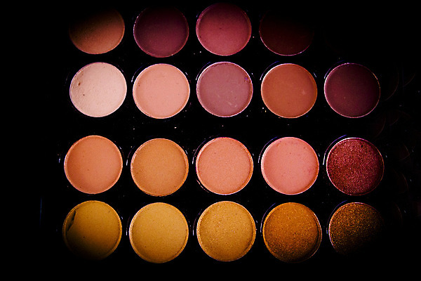 포토 JPG 해외이미지 실내 사람없음 화장용품 아이섀도 섀도우팔레트 해외202008 해외포토 내부 화장품 미용용품 파일형식