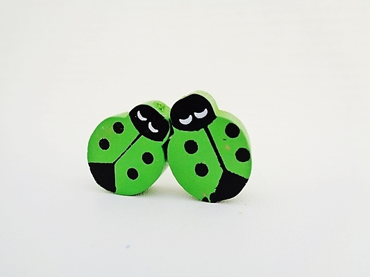 포토 JPG 해외이미지 백인 라이프스타일 커플 응시 여자 남자 행복 벽 백그라운드 일러스트 관계 포옹 휴식 주택 함께함 실내 대화 사랑 서기 사람 사람없음 친구 스마트폰 컴퓨터 유행 기댐 우정 방 낭만 흰색 손목시계 어깨 온라인 리빙 동영상 해외202008 해외포토 서양인 시선 감정 시계 컬러 컨셉 장신구 안기 모션 말하기 내부 건물 생활 신체부위 전자제품 핸드폰 스마트기기 파일형식