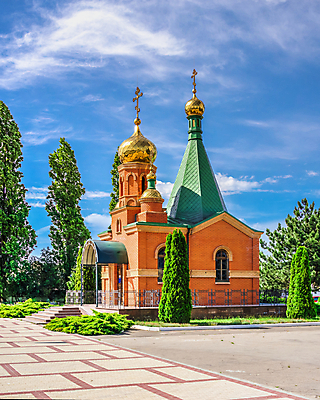 포토 JPG 해외이미지 전통 공원 유럽 종교 여행 건축양식 거리 사람없음 야외 건물 강 교회 맑음 산책 도시 휴양지 모스크 정사각형 지역 포트 천연기념물 다뉴브강 우크라이나 해외202008 해외포토 도형 건축물 공공시설 건축 나라 종교건축 날씨 휴식 장소 이슬람교 파일형식
