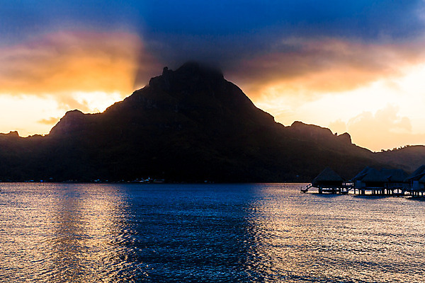 포토 JPG 해외이미지 모래 바다 섬 여행 자연 하늘 호텔 휴가 휴식 산 손바닥 풍경 사람없음 야외 물 여름 파란색 낭만 신혼여행 고급 휴양지 태평양 방갈로 폴리네시아 석호 몰디브 프랑스어 이국적 터키석 파라다이스 해외202008 해외포토 자연요소 문자 손 계절 아시아 컬러 결혼 컨셉 숙소 장소 오세아니아 보석 생태계 파일형식