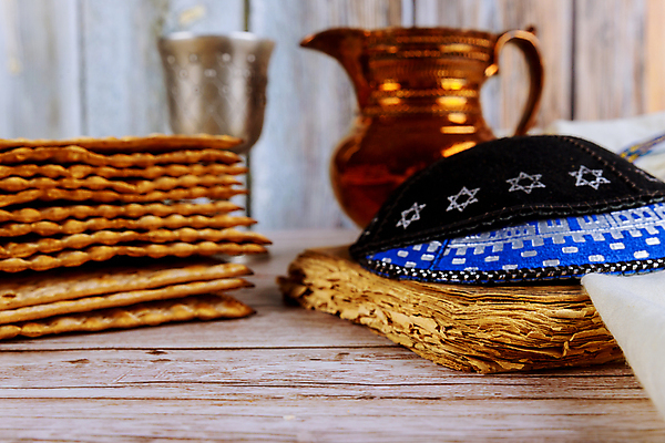 포토 JPG 해외이미지 전통 디자인 종교 음료 음식 빵 휴가 기념 사람없음 우주 와인 축제 식사 축하 인사 의식 은색 심볼 복고 유대인 유월절 유태교 이스라엘 해외202008 해외포토 컬러 컨셉 주류 예절 서아시아 파일형식