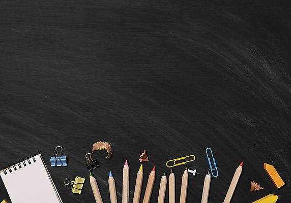 포토 JPG 해외이미지 학생 디자인 배너 교육 백그라운드 컨셉 장신구 교실 학교 자 창조 사람없음 학습 연필 펜 우주 검은색 공책 칠판 공백 장비 로켓 도구 사과 정상 책상 분필 카피스페이스 해외202008 해외포토 컬러 가구 과일 문구용품 학용품 필기구 초크 파일형식