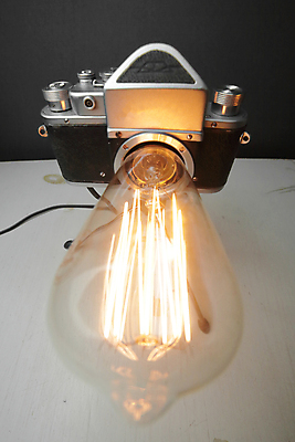 포토 JPG 해외이미지 디자인 컨셉 전구 상상 유리 조명 아이디어 매달리기 창조 미술 사람없음 내부 장식 빛 카메라 어둠 힘 장비 에너지 수확 골동품 램프 황금 클래식 필름 향수 복고 철사 빛망울 광 구식 발명 옛날 해외202008 해외포토 농업 모션 재질 문화예술 전자제품 화장품 파일형식