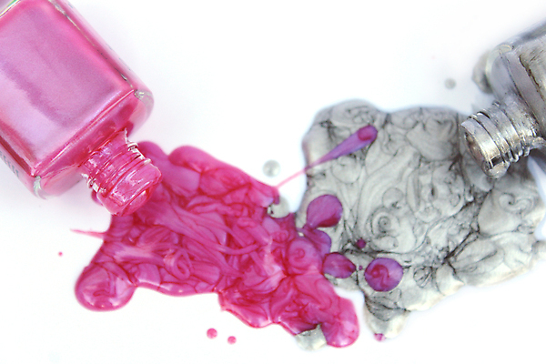 포토 JPG 해외이미지 분홍색 유리 미술 사람없음 빛 컬러풀 유행 상점 금속 보라색 페인트 화장품 흰색 붓 못 화려 액체 떨어짐 은색 컨테이너 손톱관리 제비꽃 오브젝트 매니큐어 만들기 광택 고립 니스 돌봄 스타일 해외202008 해외포토 꽃 산업 컬러 컨셉 모션 재질 문화예술 뷰티 공구 네일아트 파일형식