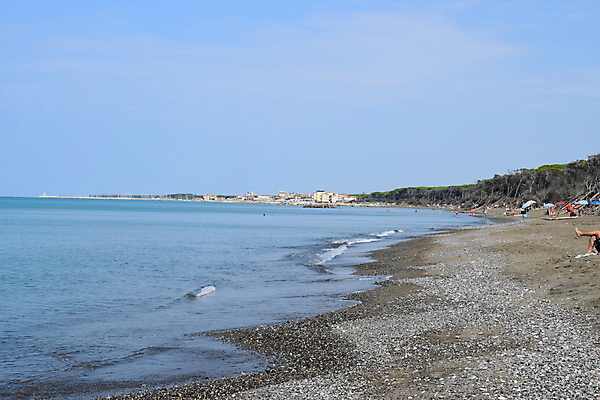 포토 JPG 해외이미지 나무 유럽 바다 자연 휴가 풍경 해변 사람없음 야외 목재 여름 태양 이탈리아 안개 소나무 황무지 분위기 숲 지중해 토스카나 해외202008 해외포토 자연요소 식물 계절 나라 컨셉 재료 날씨 생태계 파일형식