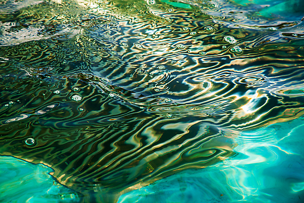 포토 JPG 해외이미지 백그라운드 무지개 벽지 표면 추상 미술 사람없음 물 파란색 빛 컬러풀 반사 노란색 거품 투명 액체 황금 묘사 강렬 블러 해외202008 해외포토 자연요소 컬러 무늬 문화예술 파일형식