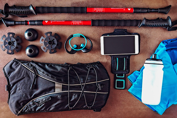 포토 JPG 해외이미지 라이프스타일 여자 밧줄 스포츠 백그라운드 신발 장신구 요가 건강 사람 사람없음 목재 물 스마트폰 세트 수건 달리기 운동 우주 점프 헤드폰 스트레칭 트래킹 아령 장비 정상 천 스마트 오브젝트 체육관 싸움 순환 구성 돌봄 필라테스 해외202008 해외포토 자연요소 나무 웰빙 줄 음향기기 컨셉 재료 모션 레저 생활 핸드폰 스마트기기 위생용품 직물 파일형식