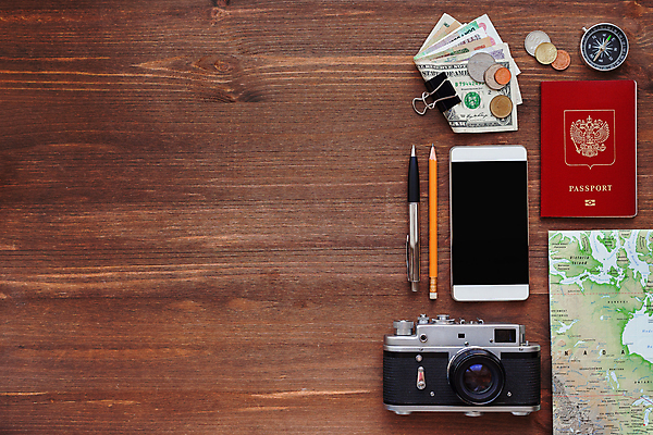 포토 JPG 해외이미지 여행 백그라운드 컨셉 지도 돈 휴가 설계 사람없음 목재 스마트폰 세트 연필 펜 동전 계획 수집 심볼 준비 질감 구식 예산 옛날 원정 셀룰러 해외202008 해외포토 나무 재료 학용품 핸드폰 스마트기기 필기구 재산 파일형식