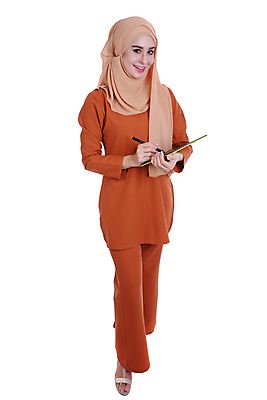 포토 JPG 해외이미지 직업 라이프스타일 응시 여자 인터넷 비즈니스 사업가 성공 설계 직장 실내 대화 한명 사람 앉기 성인 가로 금융 노트북 컴퓨터 사무실 알약 업무 작업 비즈니스우먼 자신감 전문직 어플리케이션 이슬람교 사이버 책상 아라비아 온라인 고용 두바이 아랍어 해외202008 해외포토 1 시선 감정 종교 가구 컨셉 회사 모션 말하기 내부 생활 경제 전자제품 약 구직 직장인 아랍에미리트 채용 파일형식