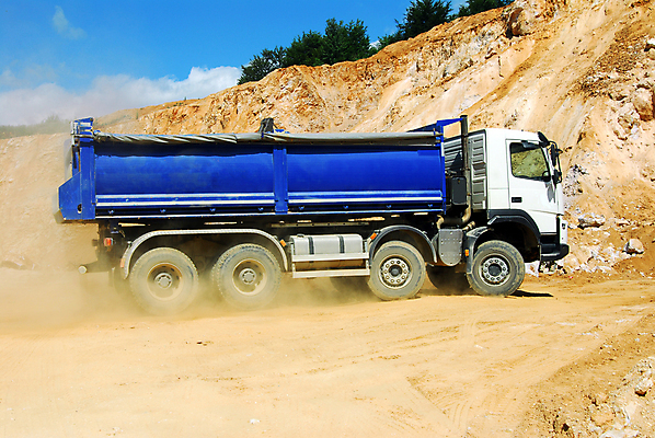 포토 JPG 해외이미지 산업 비즈니스 모션 사람없음 건물 힘 기계 화물 업무 엔지니어 운전사 배송 상업 짐차 무거움 엔진 트레일러 계약자 땅바닥 분배 채석 철강 콘크리트 힘찬 해외202008 해외포토 직업 건축물 컨셉 자동차 바닥 운송업 작업 기술자 무게 계약 파일형식