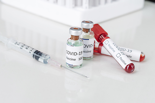 포토 JPG 해외이미지 여자 과학 장갑 백그라운드 컨셉 청진기 건강 병원 주사기 사람없음 파란색 약 건강관리 환자 의사 잡기 열 실험실 바이러스 질병 분석 어깨 생물학 감염 미생물 튜브 주사약 돌봄 백신 전염병 항생제 해외202008 해외포토 잡화 교육 컬러 의학 의료기기 모션 생물 실험 관리 사람 신체부위 의료진 파일형식