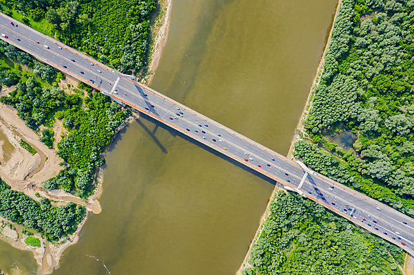 포토 JPG 해외이미지 도로 백그라운드 모션 자동차 자연 하늘 안테나 풍경 사람없음 물 파란색 강 운전 차도 고속도로 정상 루트 방법 조감도 해외202008 해외포토 자연요소 길 육상교통 컬러 통신 교통시설 생태계 파일형식