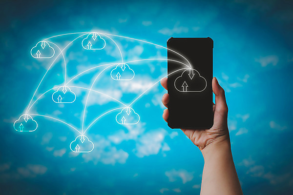 포토 JPG 해외이미지 구름 아이콘 손 백그라운드 이동 컨셉 인터넷 비즈니스 통신 하늘 성공 모바일 아이디어 사람없음 파란색 스마트폰 핸드폰 컴퓨터 글로벌 사무실 디지털 자료 웹 장비 정보 흰색 잡기 네트워크 어플리케이션 연결 접속 무선전화기 심볼 보안 시스템 수납 온라인 해결 공유 멀티미디어 혁명 데이터베이스 서버 소셜 소프트웨어 해외202008 해외포토 자연요소 컬러 모션 안전 신체부위 전자제품 스마트기기 전화기 파일형식