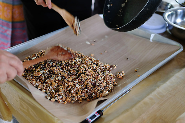 포토 JPG 해외이미지 음식 다이어트 건조 건강 요리 씨앗 사람없음 식사 바 아침식사 낟알 시리얼 깨 내추럴 단백질 뮤즐리 채식주의자 비건 그래놀라 맛있는 해외202008 해외포토 식물 식재료 조미료 채식 영양소 파일형식