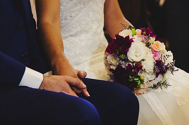 포토 JPG 해외이미지 손 커플 행복 아들 결혼 백그라운드 컨셉 가족 자연 휴가 함께함 관리 사랑 사람 사람없음 우정 낭만 흰색 잡기 아빠 헬프 해외202008 해외포토 감정 컬러 관계 모션 이벤트 신체부위 친구 도움 생태계 파일형식