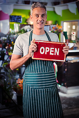 포토 JPG 해외이미지 백인 남자 꽃 실내 한명 서기 들기 성인 앞모습 30대 앞치마 꽃집 성인남자한명만 해외202008 해외포토 서양인 식물 1 뷰포인트 모션 사람 내부 장년 상점 남자한명만 성인남자만 파일형식