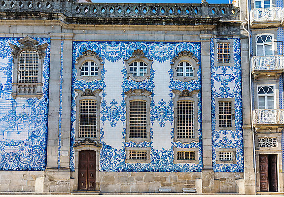 포토 JPG 해외이미지 전통 디자인 벽 여행 백그라운드 패턴 건축양식 추상 주택 미술 사람없음 건물 장식 파란색 수확 골동품 도시 도자기 그리기 역사 재산 천 포르투갈 타일 묘사 질감 정사각형 리스본 아라베스크 엘리먼트 옛날 핸드메이드 해외202008 해외포토 도형 건축물 건축 유럽 컬러 무늬 농업 모션 문화예술 금융 직물 파일형식