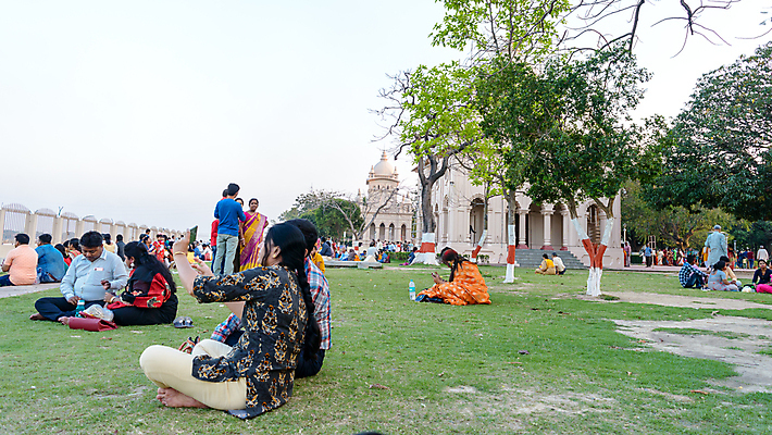 포토 JPG 해외이미지 전신 라이프스타일 여자 남자 행복 어린이 스포츠 청소년 협력 휴식 함께함 건강 미소 사람 소녀 소년 사람없음 야외 10대 관광지 운동 여행객 정원 일몰 우정 도시 시티라이프 명승지 해외202008 해외포토 감정 여행 컨셉 표정 풍경 생활 친구 노을 파일형식