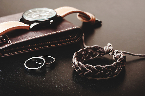 포토 JPG 해외이미지 팔찌 사람없음 반지 지갑 가죽 손목시계 오브젝트 해외202008 해외포토 시계 장신구 파일형식