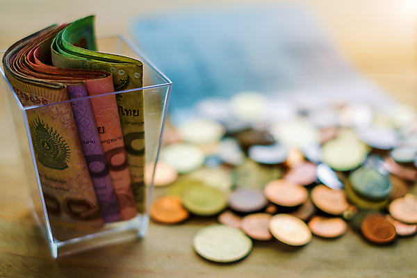 포토 JPG 해외이미지 종이 백그라운드 컨셉 지폐 돈 비즈니스 통계 성공 사람없음 책 금융 경제 글로벌 쌓기 동전 성장 시장 재산 황금 주식 가격 투자 이익 가치 계산서 월급 대출 경영 계좌 세금 수입 예산 자금 카운트 해외202008 해외포토 모션 파일형식