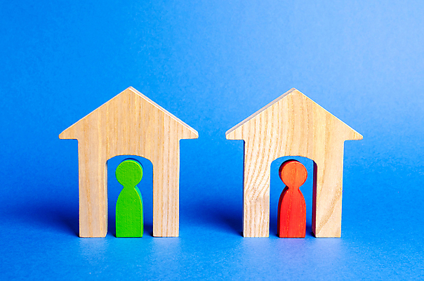 포토 JPG 해외이미지 컨셉 2 통신 가족 관계 협력 주택 함께함 실내 대화 사람 사람없음 목재 빨간색 초록색 대립 우정 최고 도움 분위기 재산 충돌 전쟁 보안 지역 커뮤니티 리빙 이웃 소셜 인구 진짜 해외202008 우호적 해외포토 나무 컬러 재료 말하기 안전 내부 건물 금융 친구 파일형식