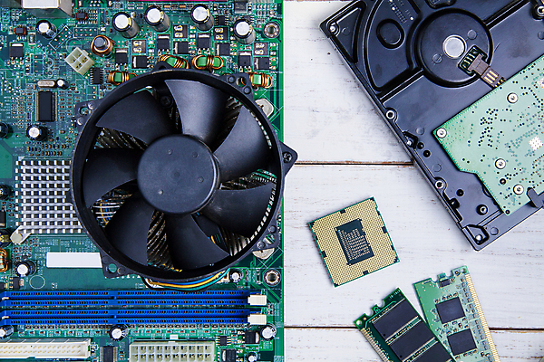 포토 JPG 해외이미지 백그라운드 비즈니스 사람없음 컴퓨터 세트 금속 장비 공구 나사 업무 작업실 수리 은색 묘사 오브젝트 고정 평행 램 마더보드 업그레이드 직진 철강 하드웨어 해외202008 해외포토 컬러 재질 전자제품 도구 작업 파일형식